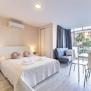 https://sun-coast-benalmdena-superb-studio-with-4-pools-gardens.hotelsinnerja.org